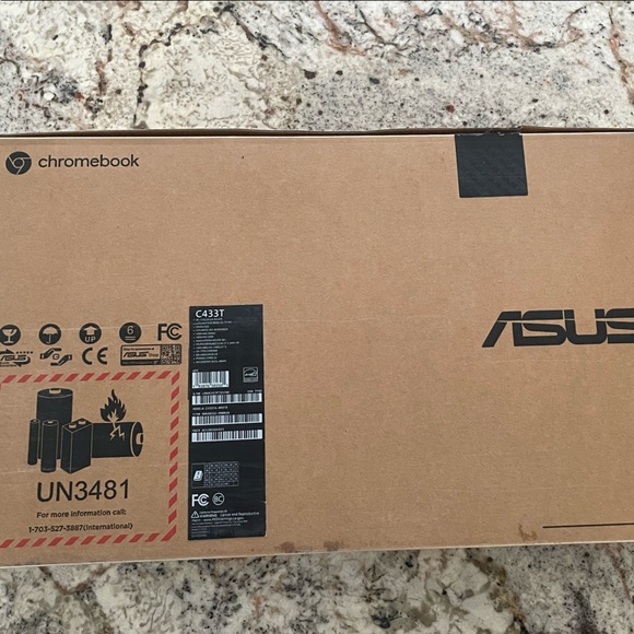 Asus 14 inch Chromebook Laptop - Picture 10 of 14